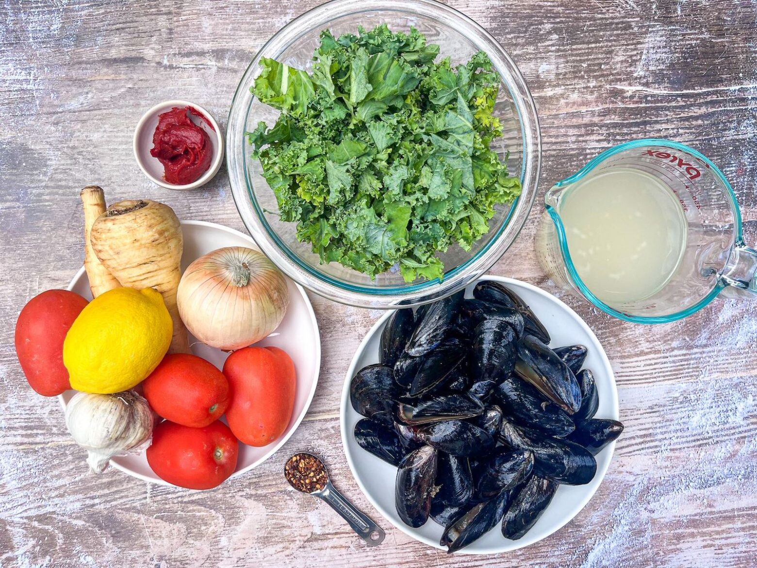 spicy mussels in tomato sauce ingredients