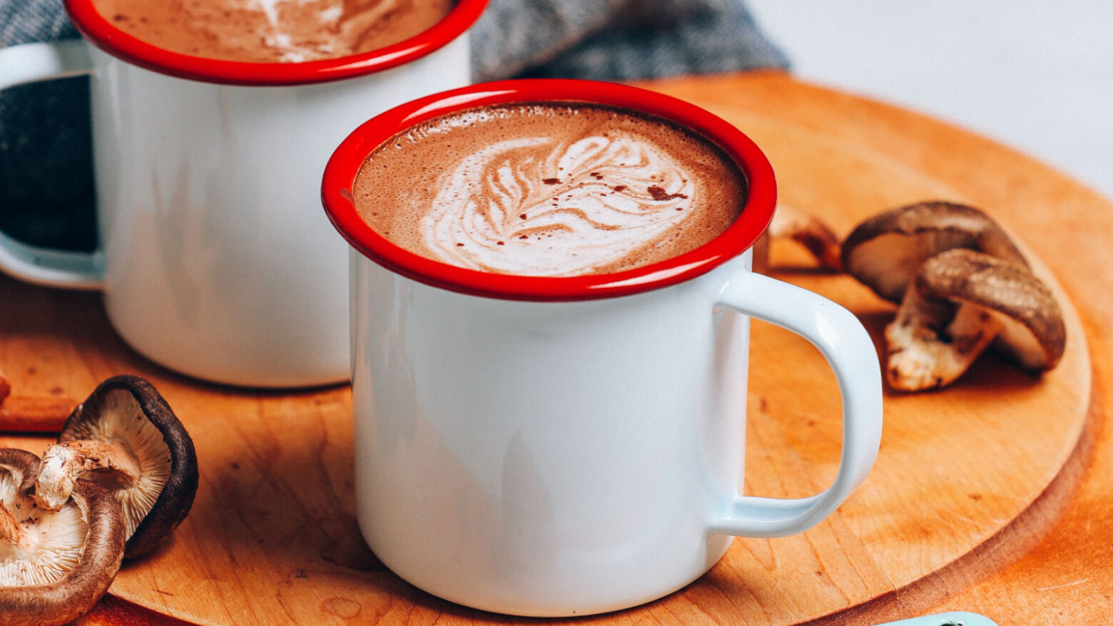 A caffeine-free mushroom latte