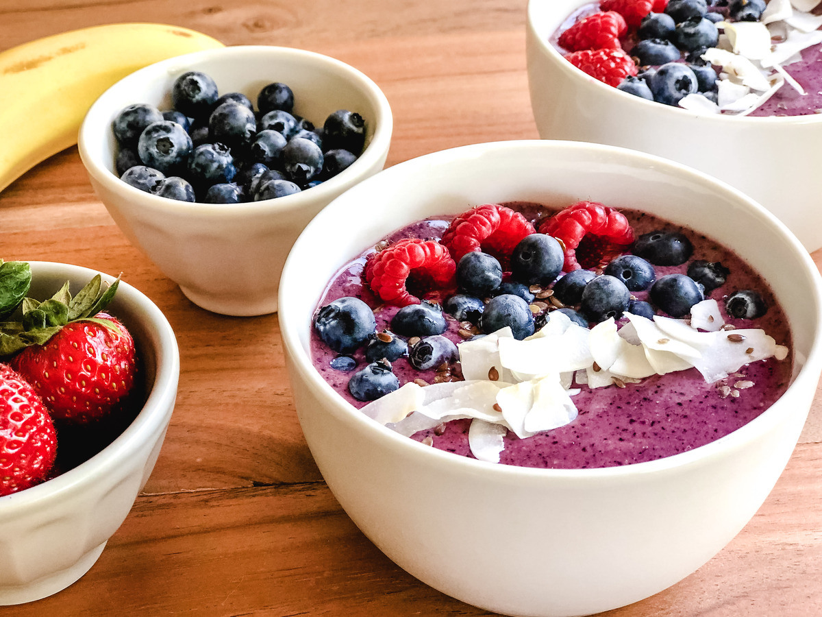 Coconut Berry Smoothie Bowl