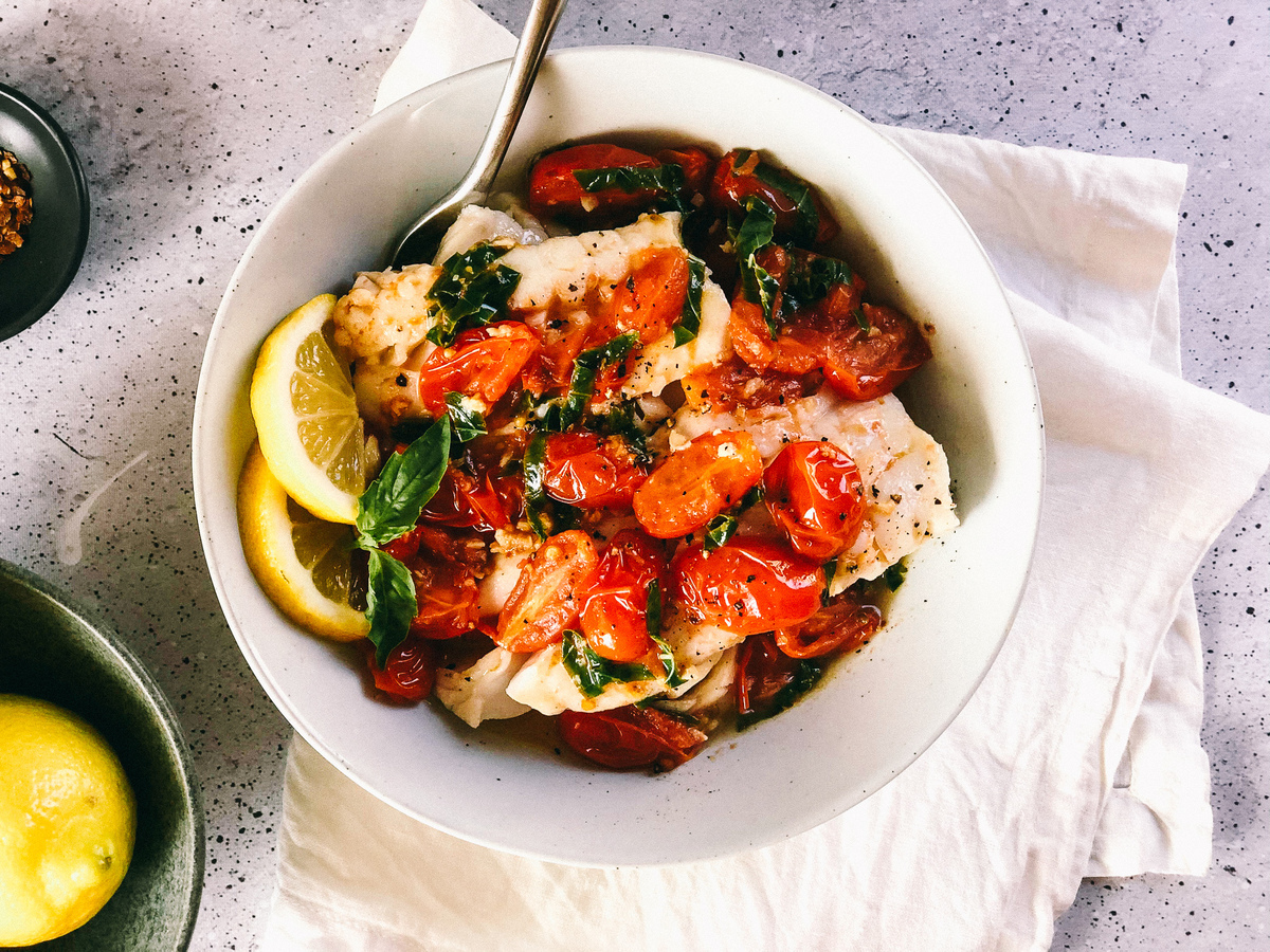 Pan Seared Cod with Tomato Basil Sauce