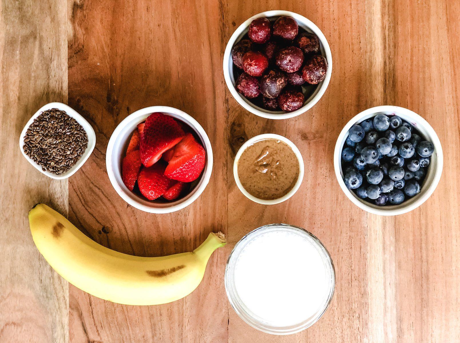 Acai Smoothie Bowl without Banana - The Hint of Rosemary