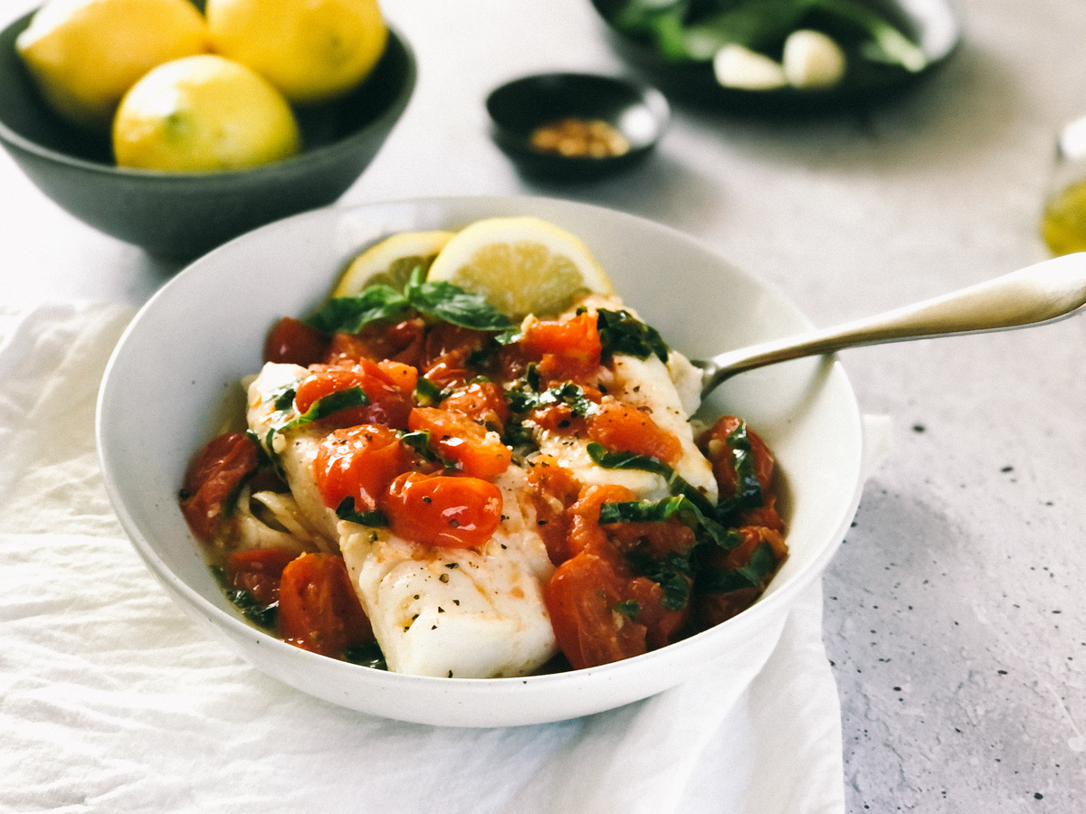 Pan Seared Cod with Tomato Basil Sauce