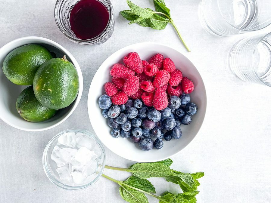 berry-mocktail-ingredients