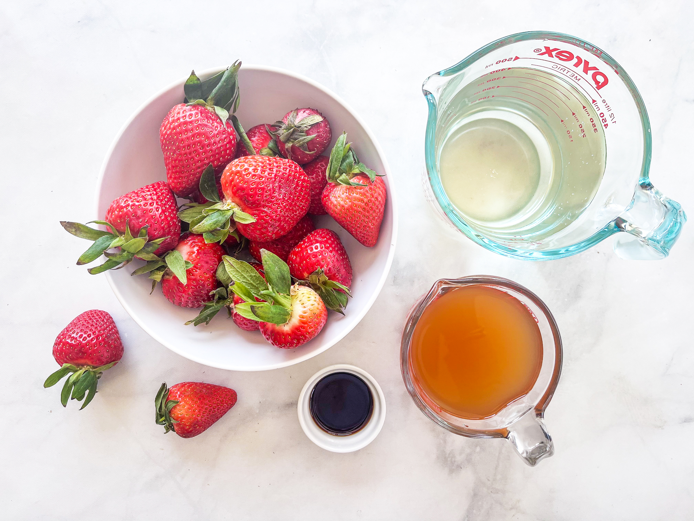 Pickled Strawberries ingredients