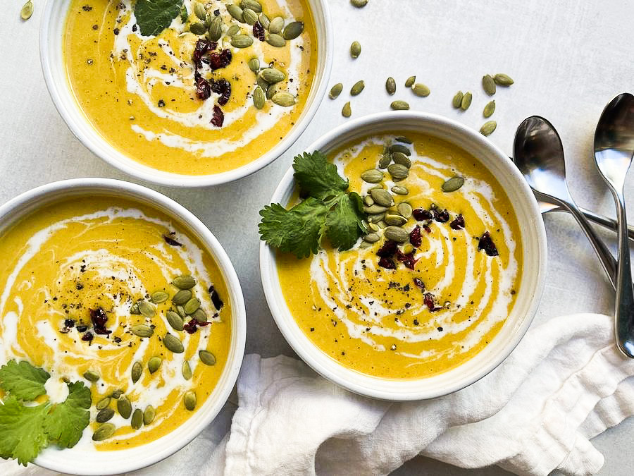 vegan pumpkin soup_birdseye view