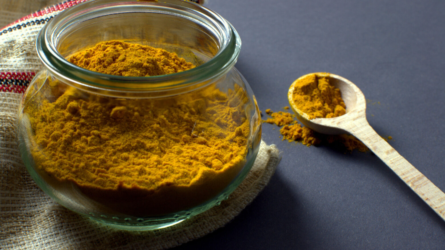 Ground turmeric