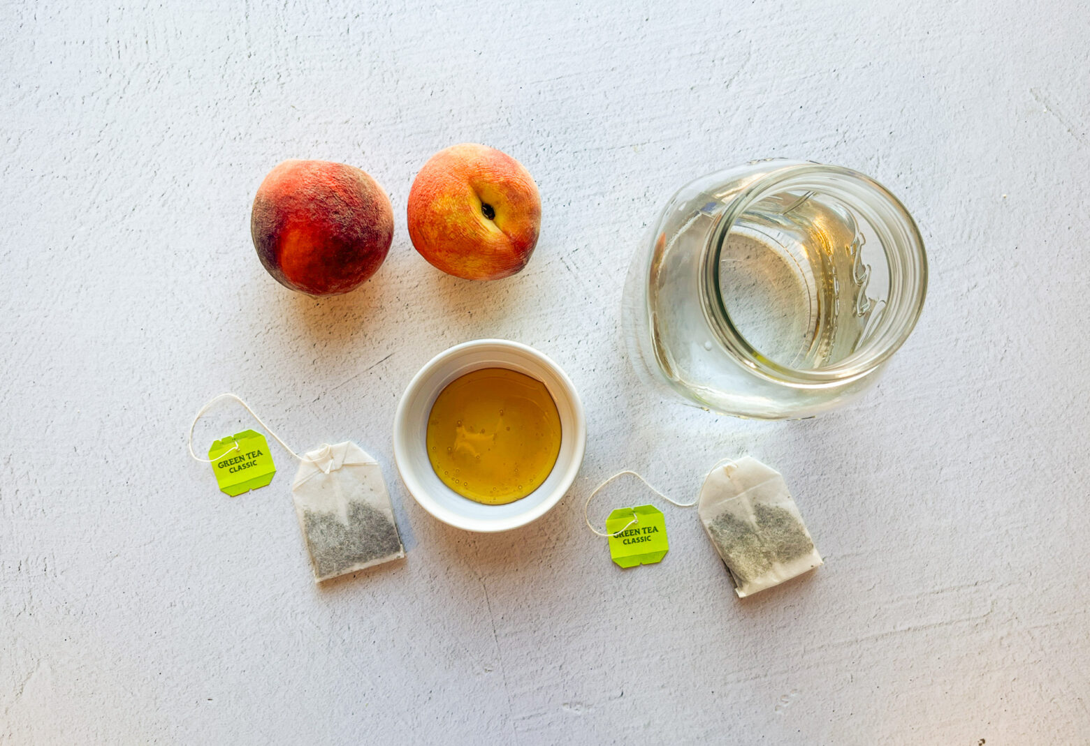 Iced peach green tea ingredients.