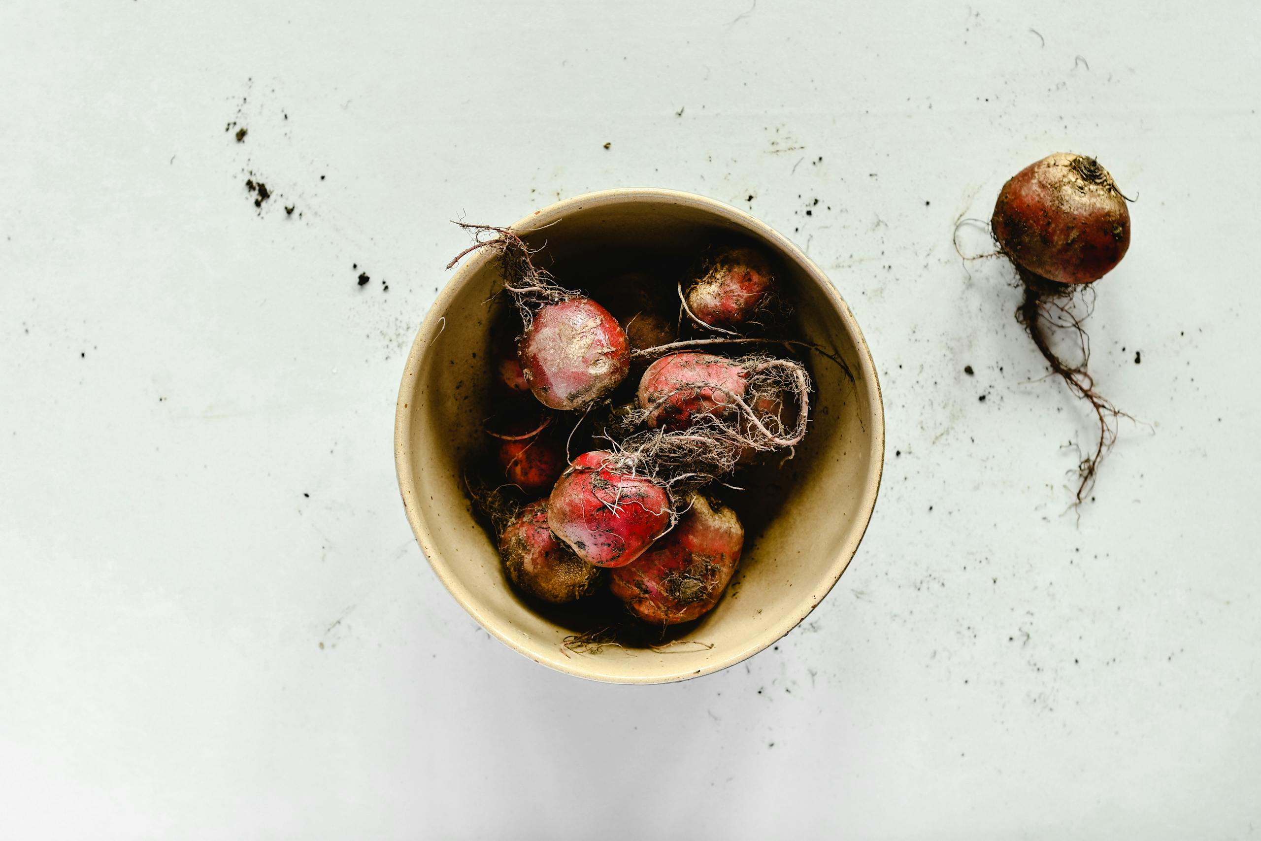 Unrooted Beetroots in a Bucket