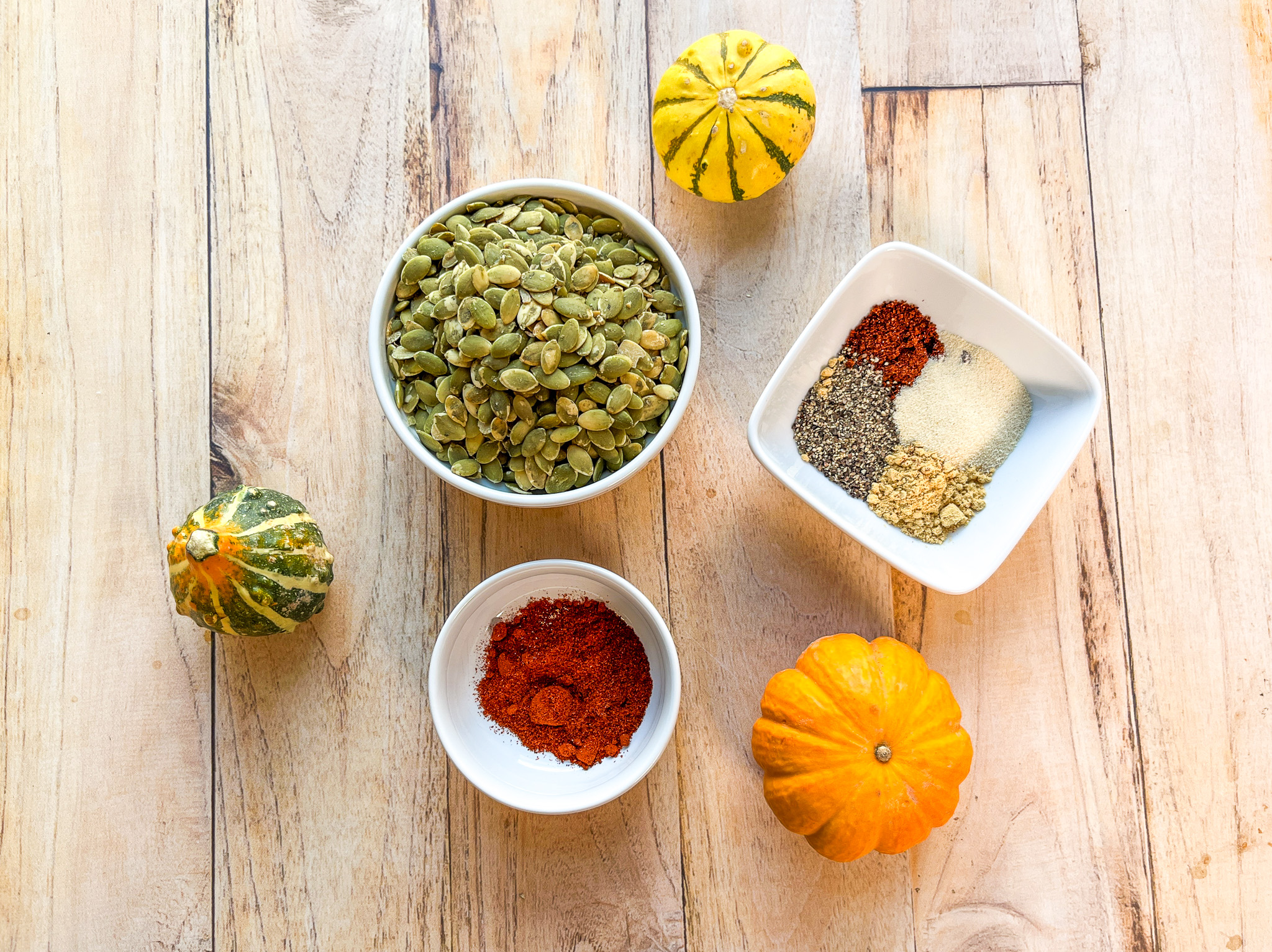 Spiced pumpkin seeds ingredients. 