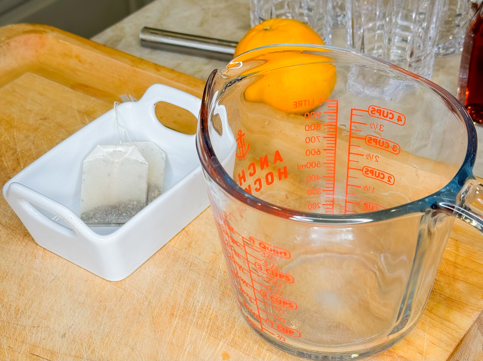 Old-Fashioned mocktail prepping the black tea. 