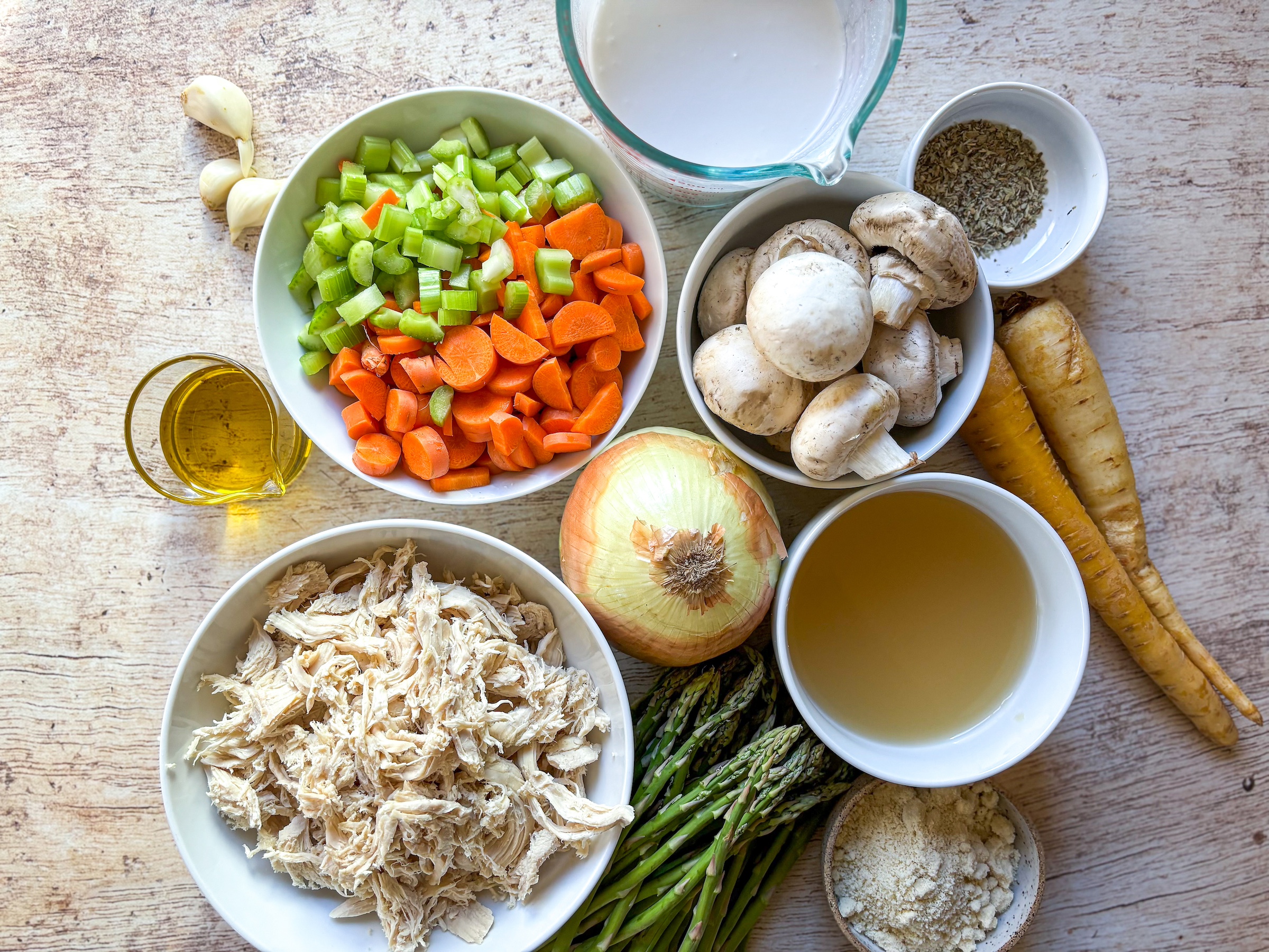 Chicken Pot Pie Casserole ingredients. 