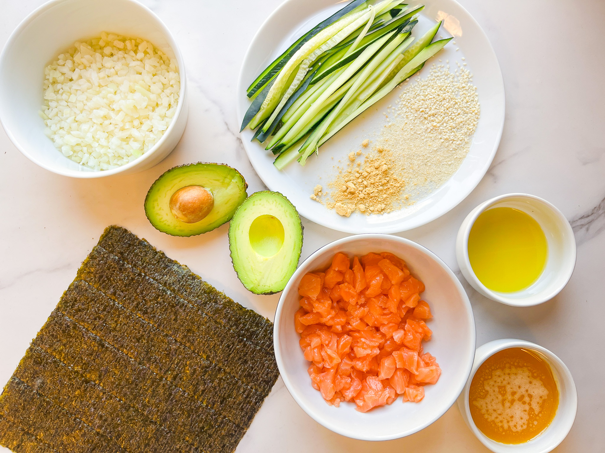 Paleo sushi roll ingredients. 