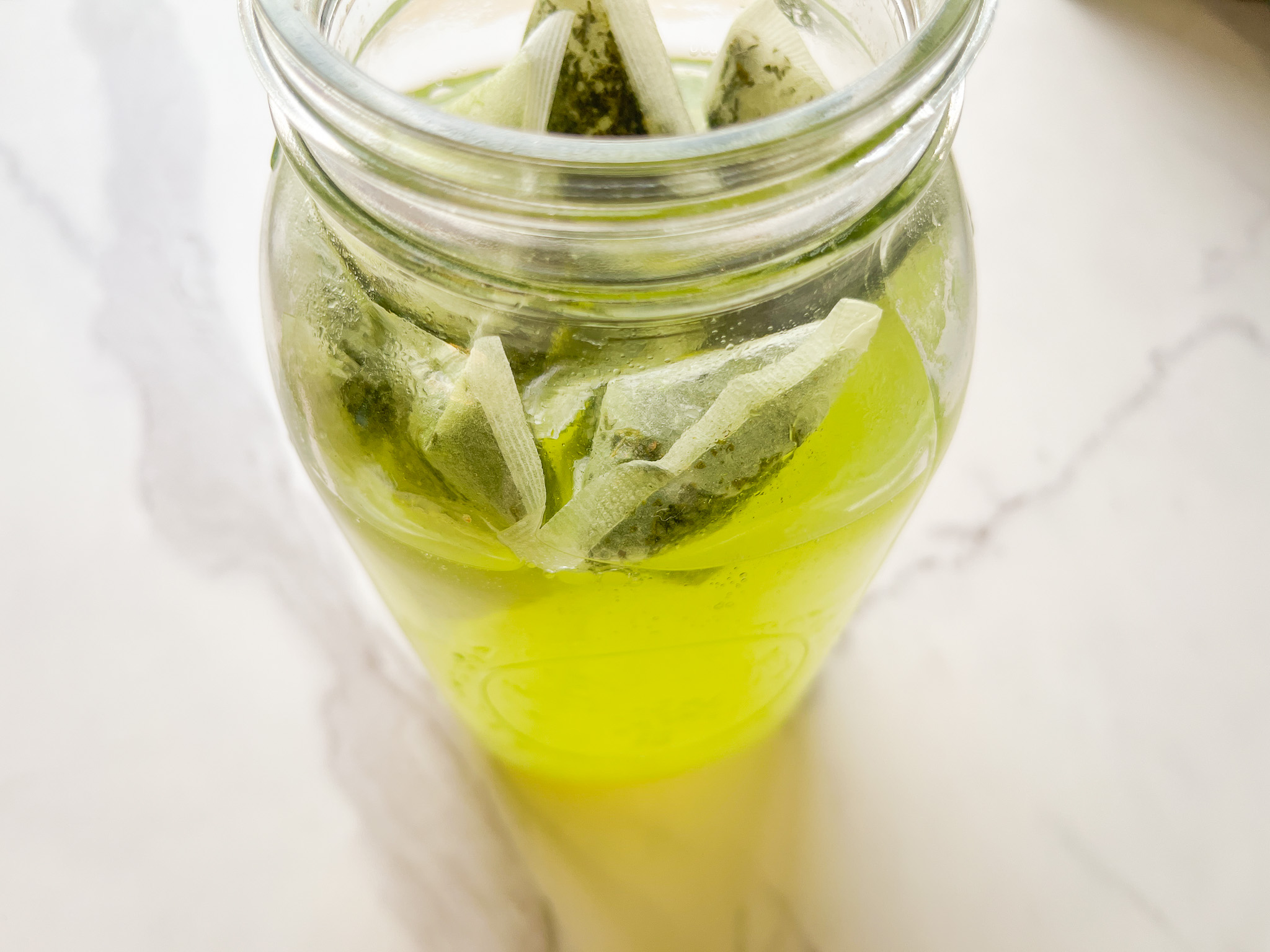 Sparkling matcha tea from above