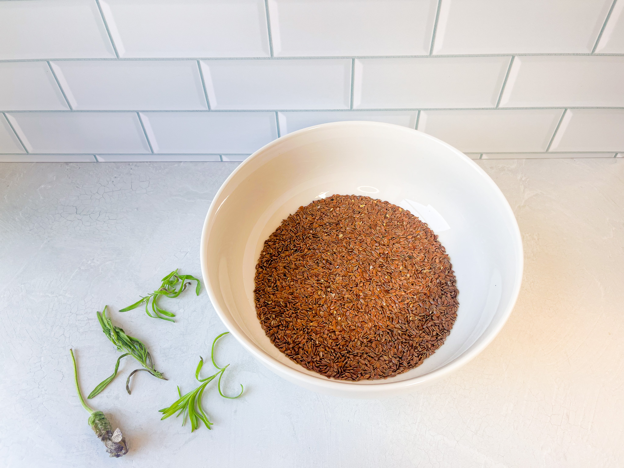 Lavender flaxseed facemask preparation. 