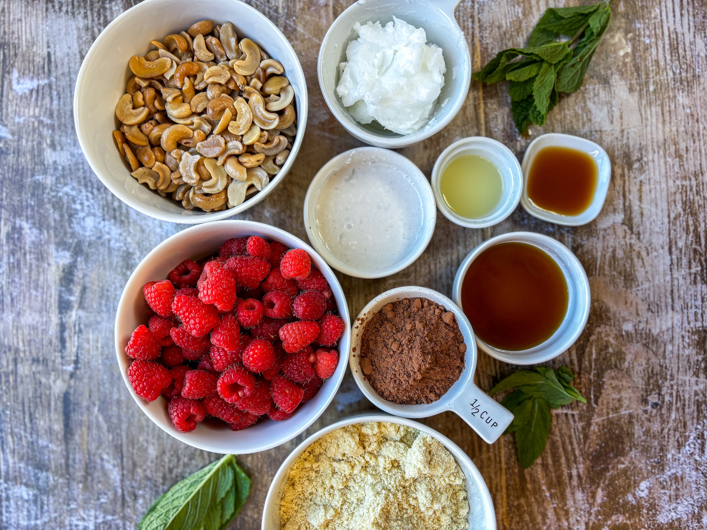 Raspberry mini tart ingredients. 