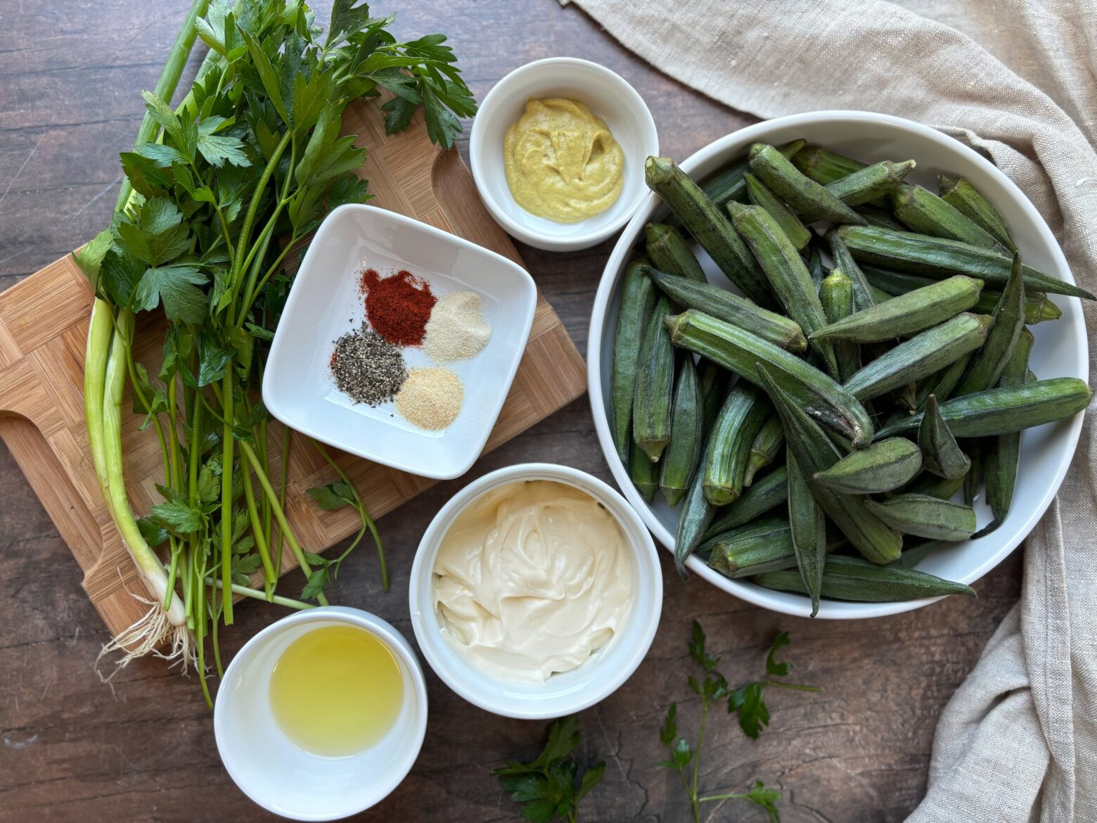 Baked okra bites ingredients.