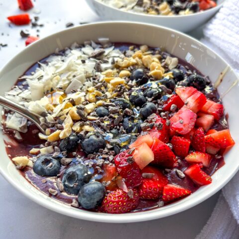 Acai bowl with toppings