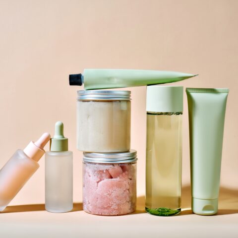 Various unlabeled, non-toxic beauty products.
