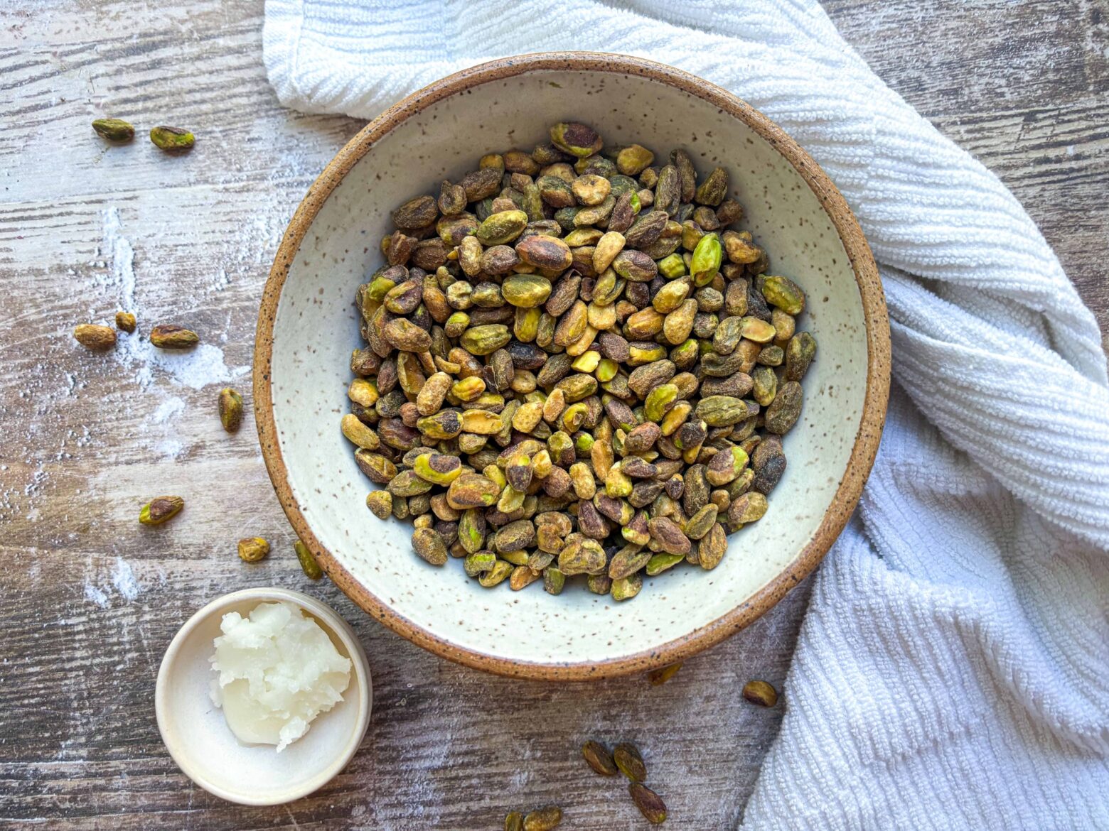 Ingredients for pistachio butter